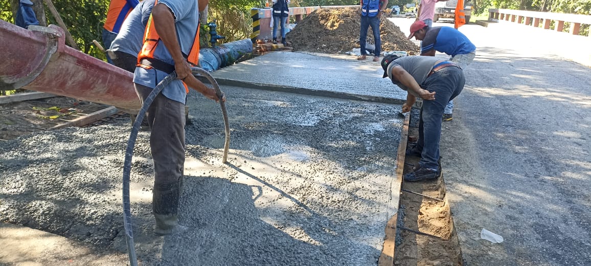 Reparación de cabezales de puente en Nacajuca